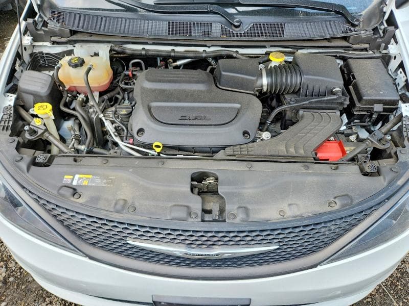 2023 CHRYSLER VOYAGER LX 12