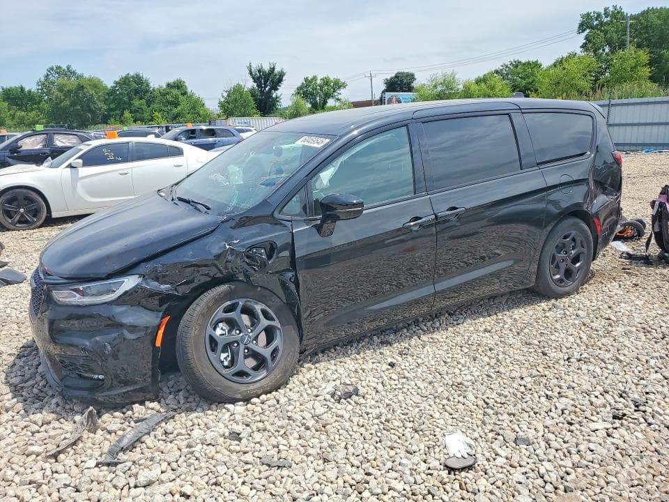 2023 CHRYSLER PACIFICA HYBRID LIMITED - 1
