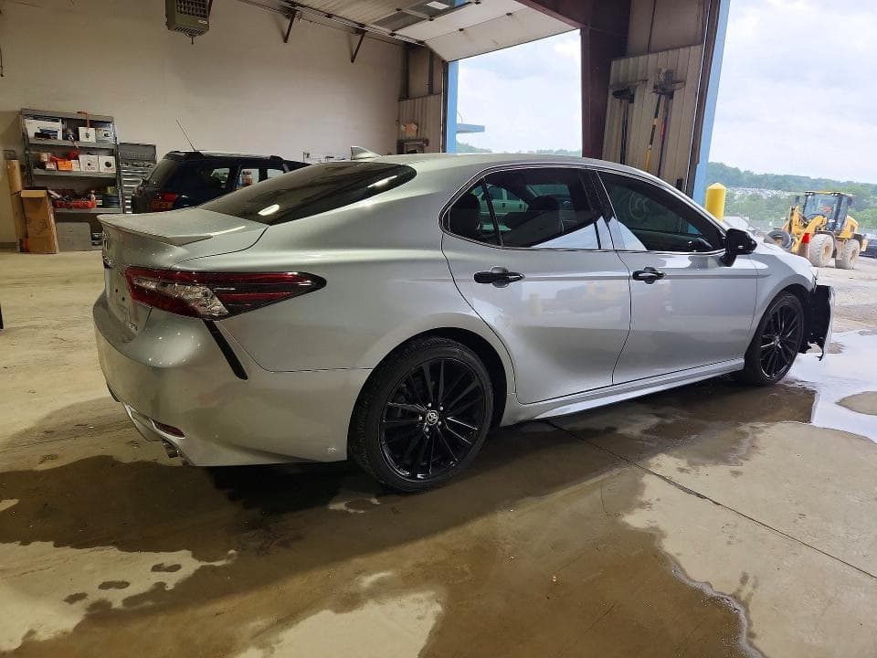 2023 TOYOTA CAMRY XSE 3