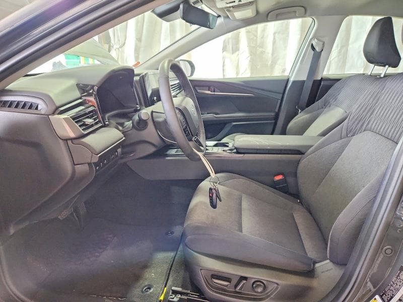 2026 TOYOTA CAMRY LE 7
