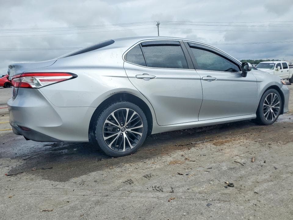 2018 TOYOTA CAMRY LE 3