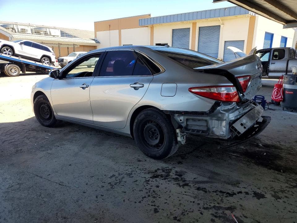 2017 TOYOTA CAMRY LE 2