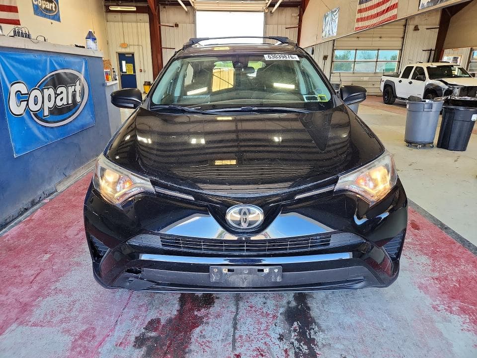 2018 TOYOTA RAV4 LE 5