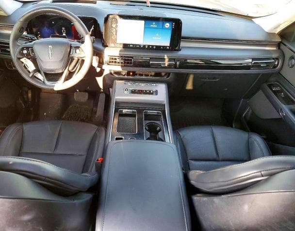 2025 LINCOLN AVIATOR 8