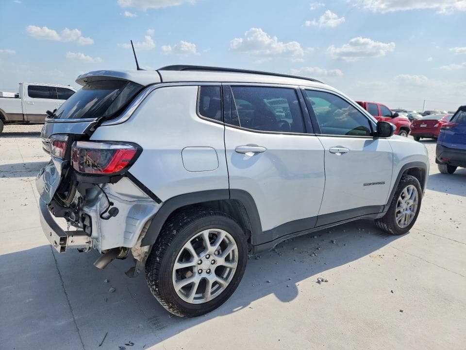 2024 JEEP COMPASS LATITUDE LUX 3