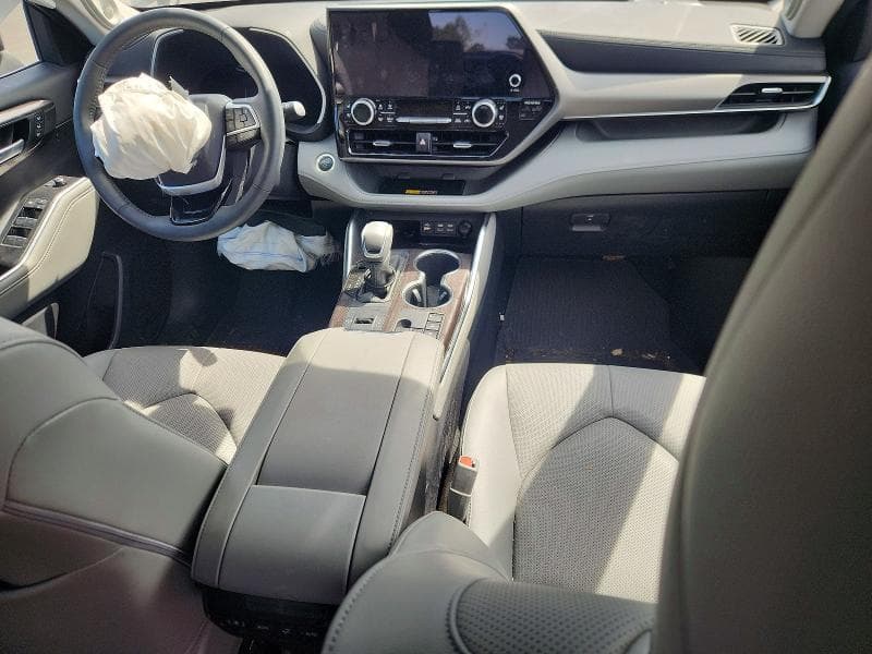 2026 TOYOTA HIGHLANDER HYBRID LIMITED 8