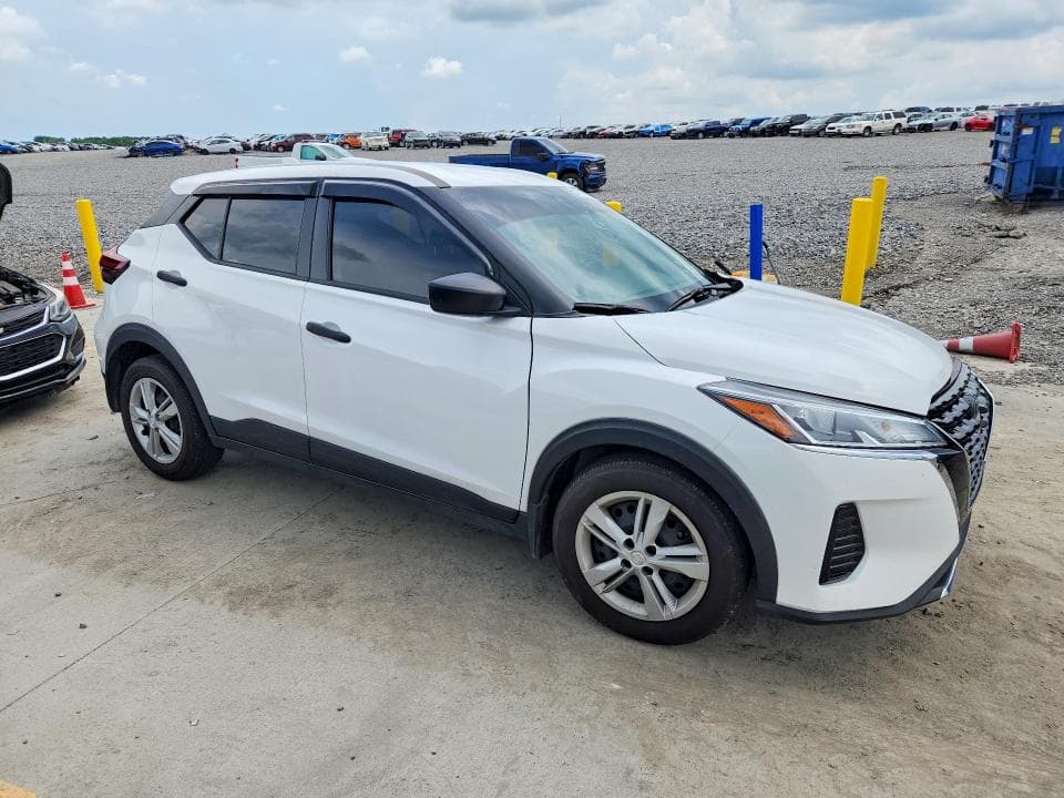 2024 NISSAN KICKS 4