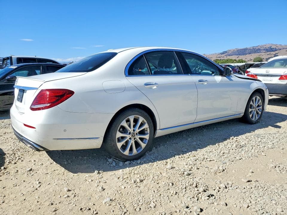 2018 MERCEDES-BENZ E 300 3