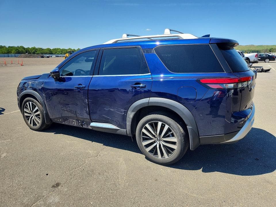 2024 NISSAN PATHFINDER PLATINUM 2