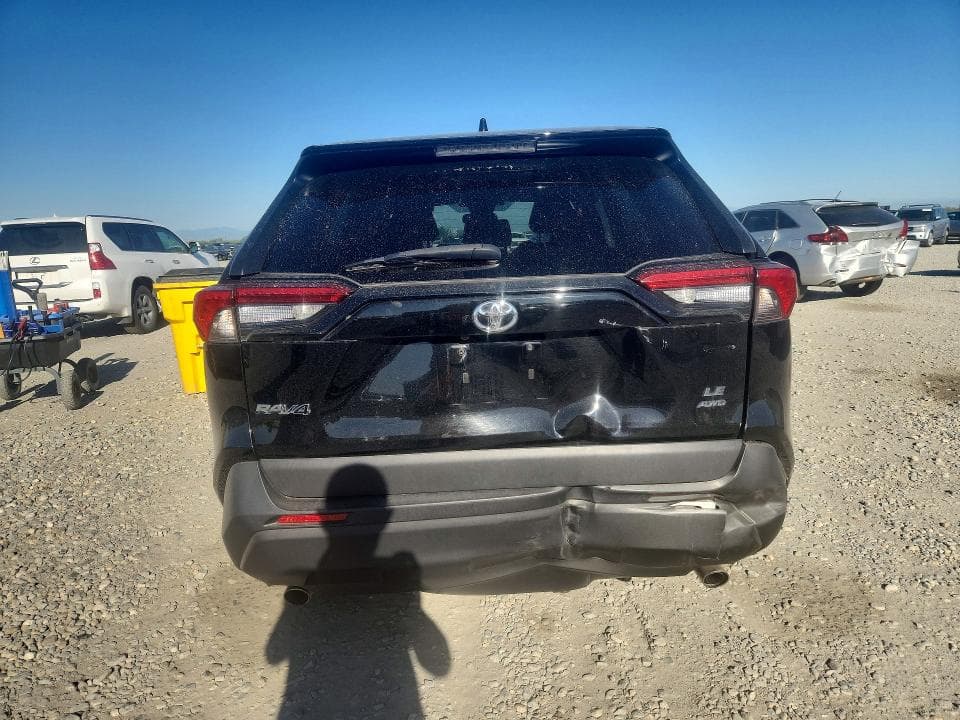 2020 TOYOTA RAV4 LE 6