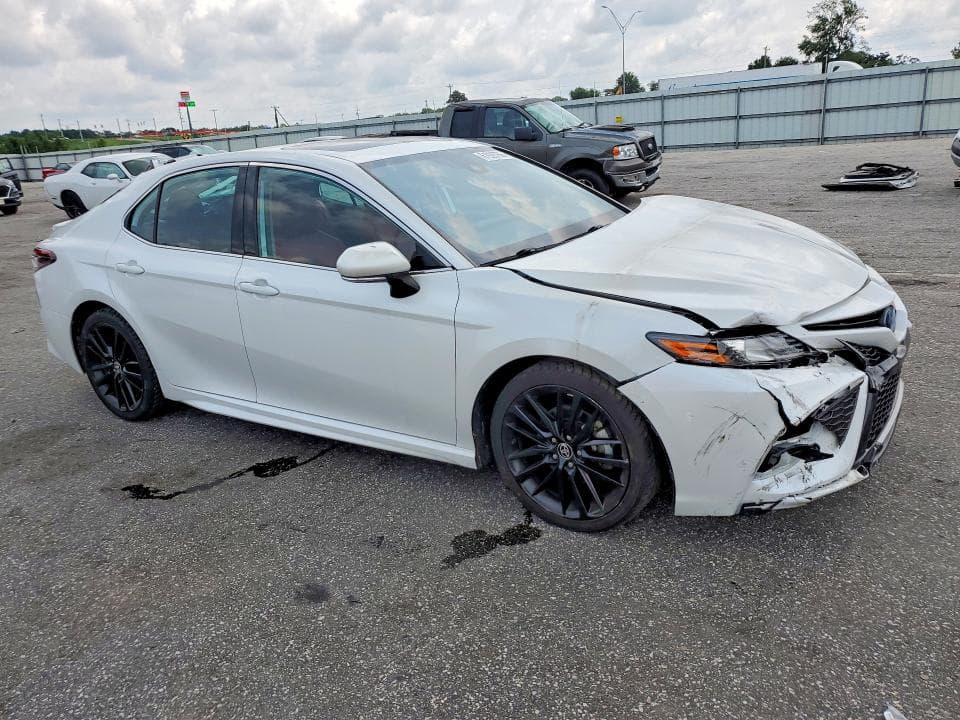 2022 TOYOTA CAMRY XSE 4