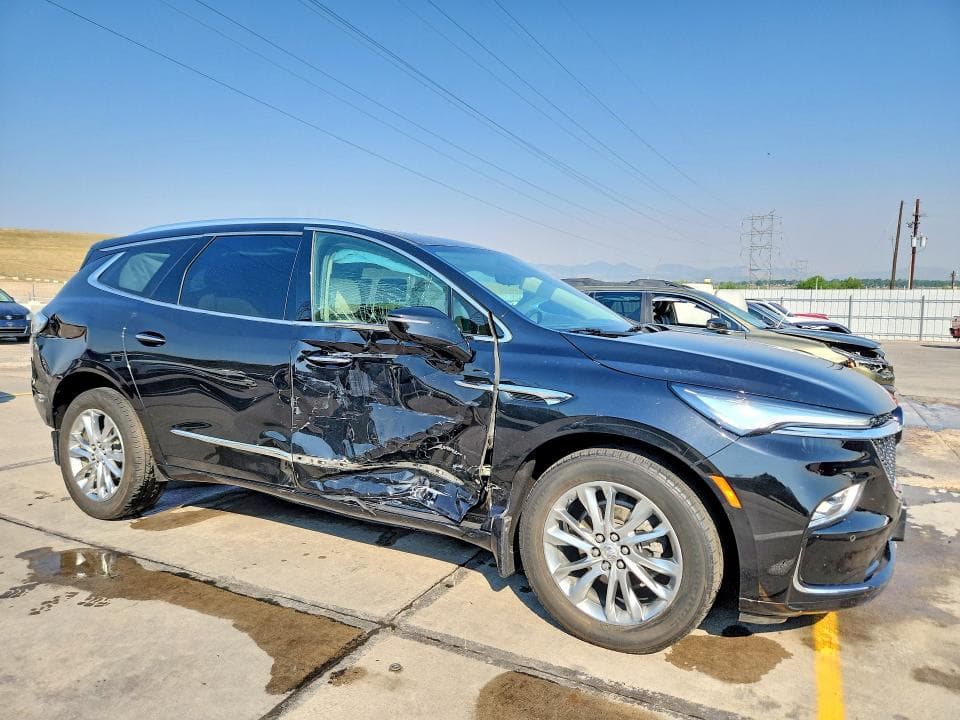 2023 BUICK ENCLAVE AVENIR 4