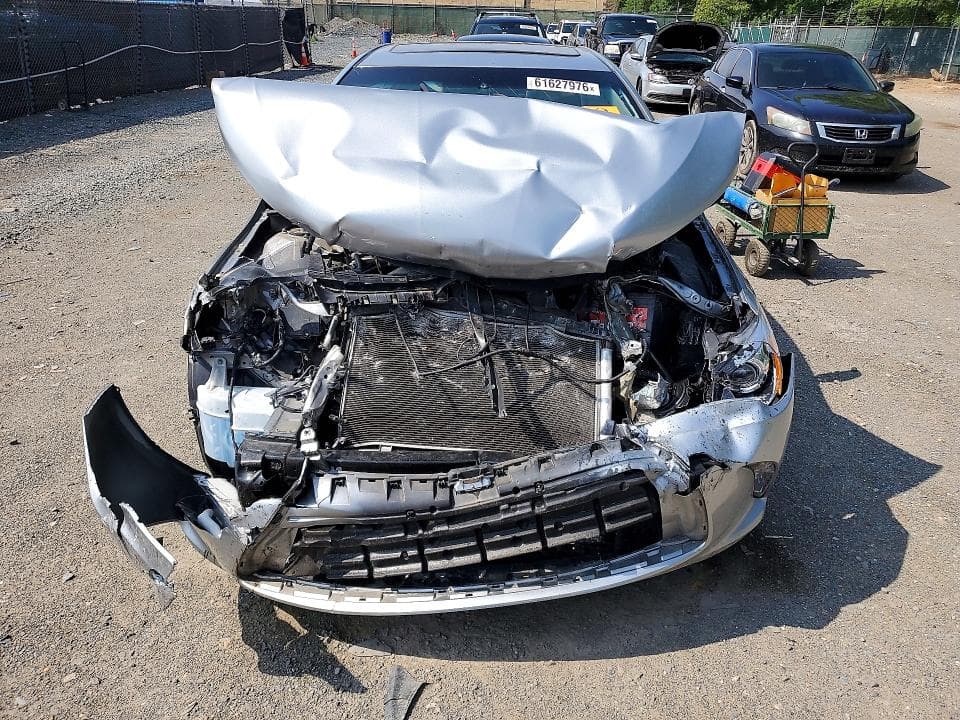2017 TOYOTA CAMRY XLE 5