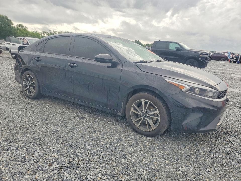 2023 KIA FORTE LXS 4