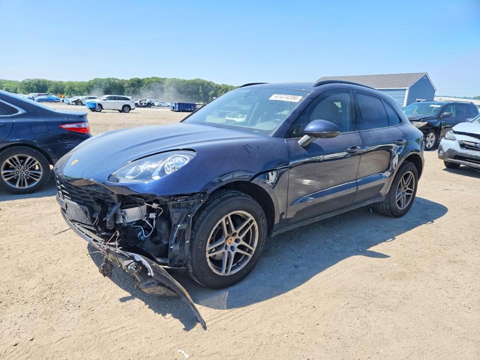 2018 PORSCHE MACAN - 1
