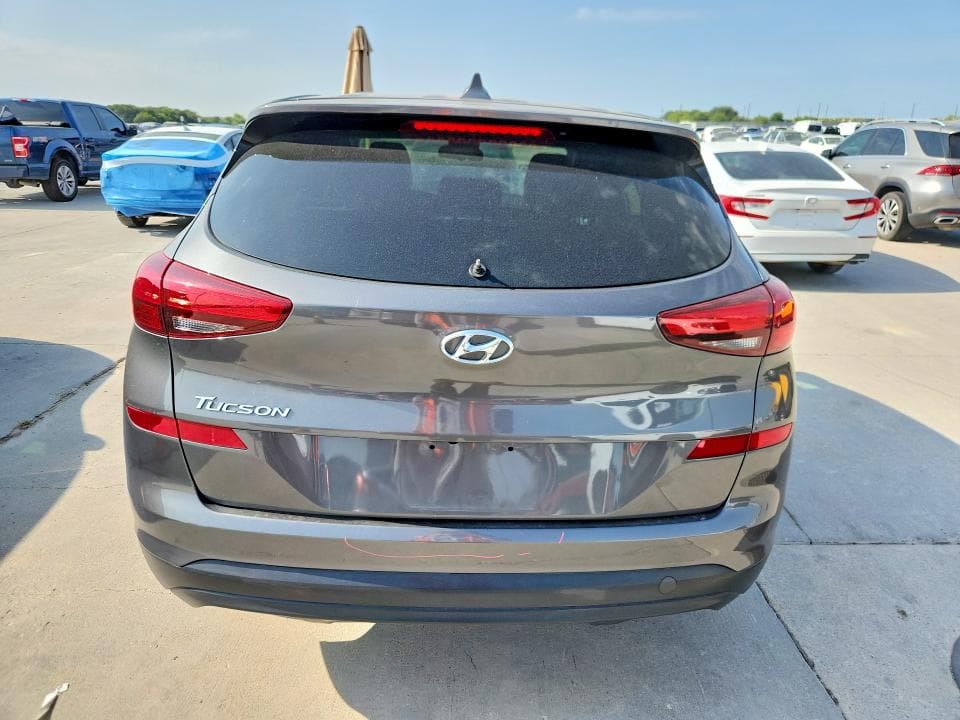 2020 HYUNDAI TUCSON SE 6