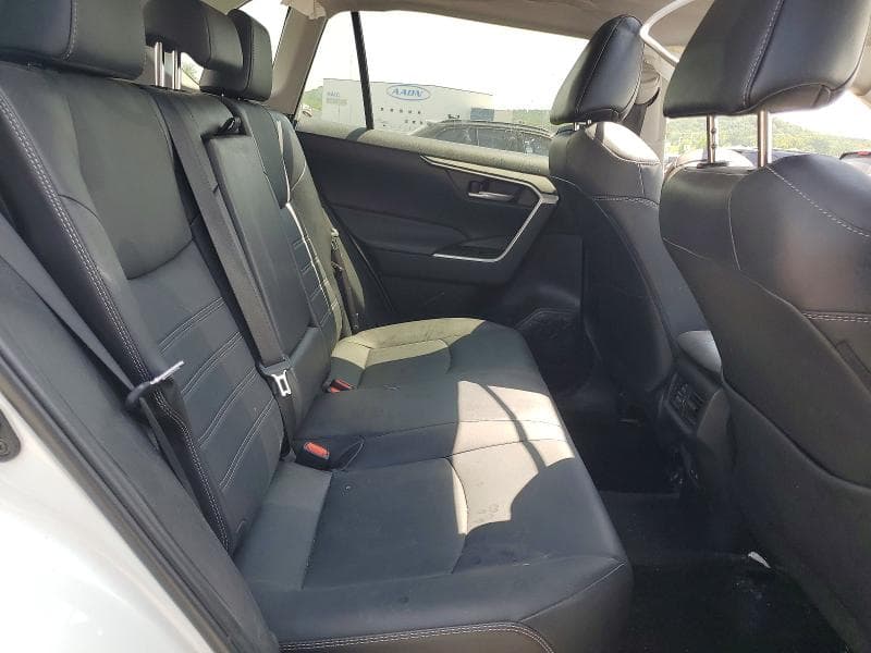 2024 TOYOTA RAV4 XLE PREMIUM 11