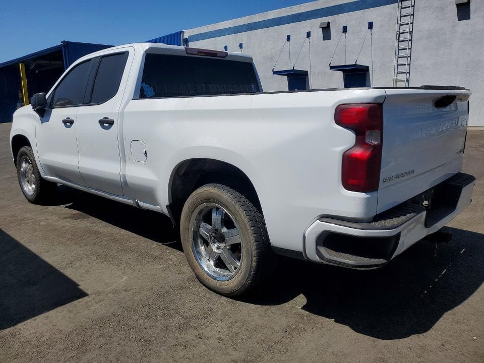 2023 CHEVROLET SILVERADO C1500 CUSTOM 2