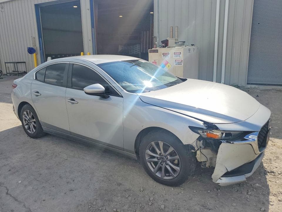 2021 MAZDA 3 4