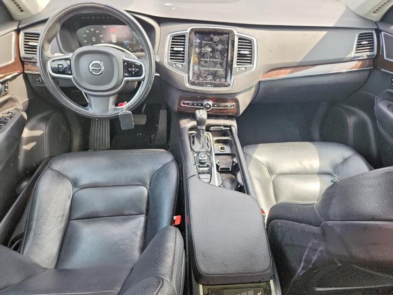 2019 VOLVO XC90 T6 MOMENTUM 8