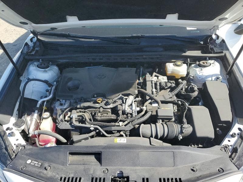 2019 TOYOTA CAMRY HYBRID SE 11