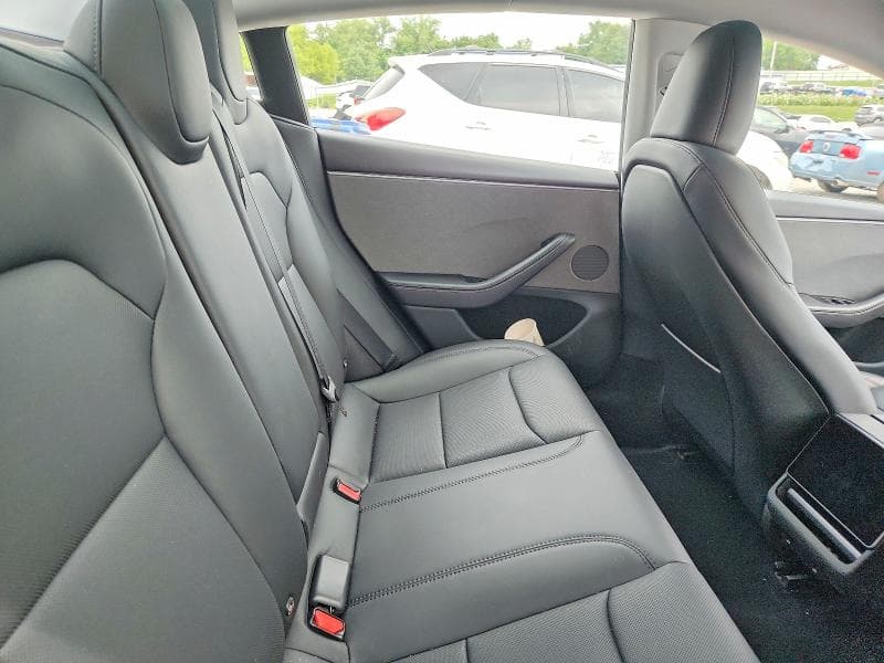 2026 TESLA MODEL 3 10