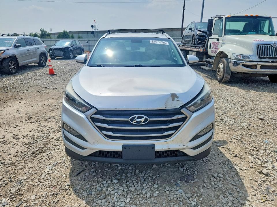 2017 HYUNDAI TUCSON SE 5