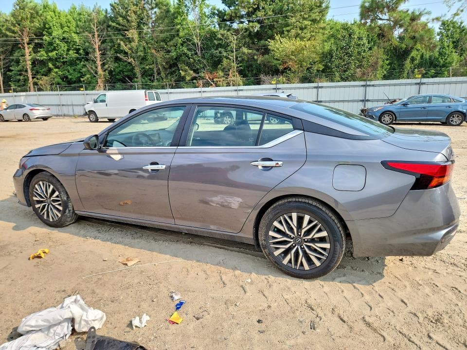 2024 NISSAN ALTIMA SV 2