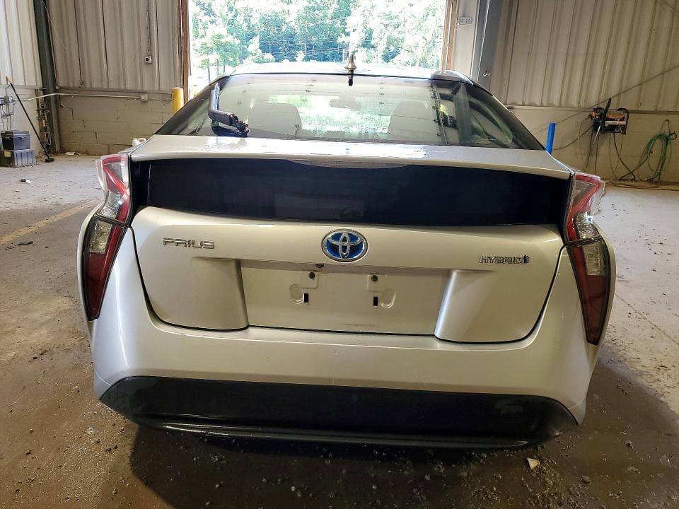 2017 TOYOTA PRIUS TWO 6
