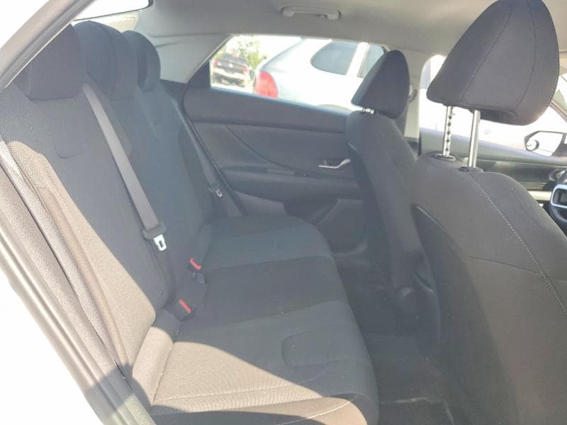 2022 HYUNDAI ELANTRA SEL 10