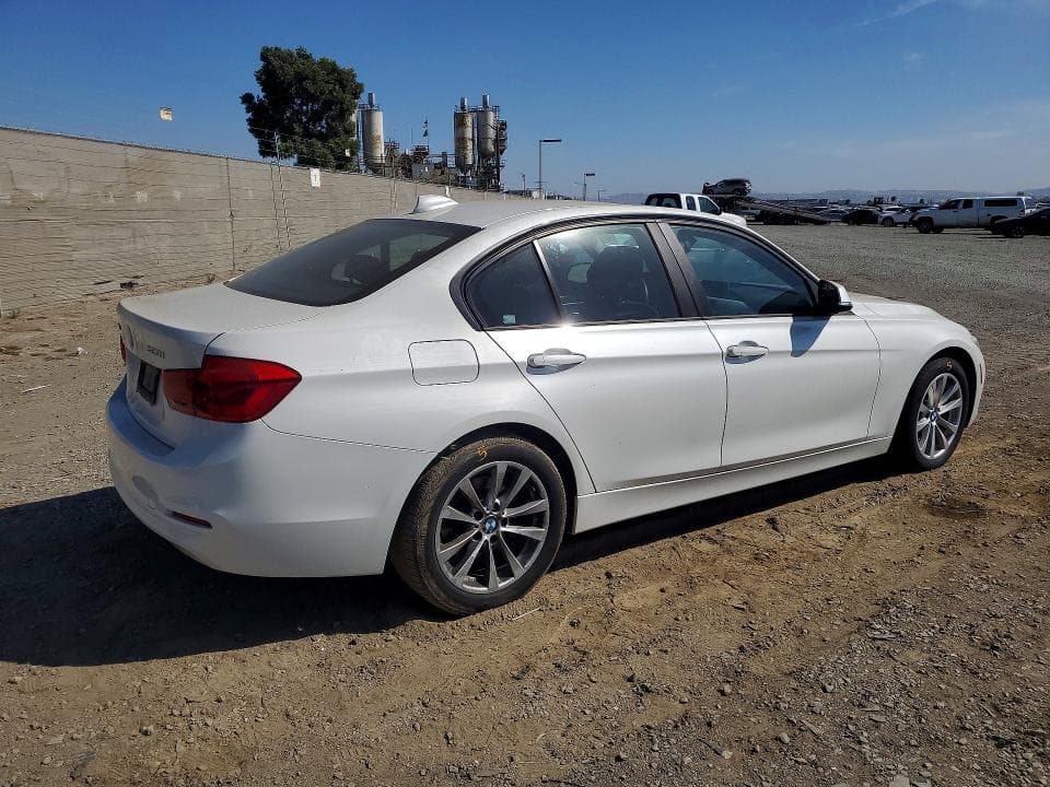 2018 BMW 320 XI 3