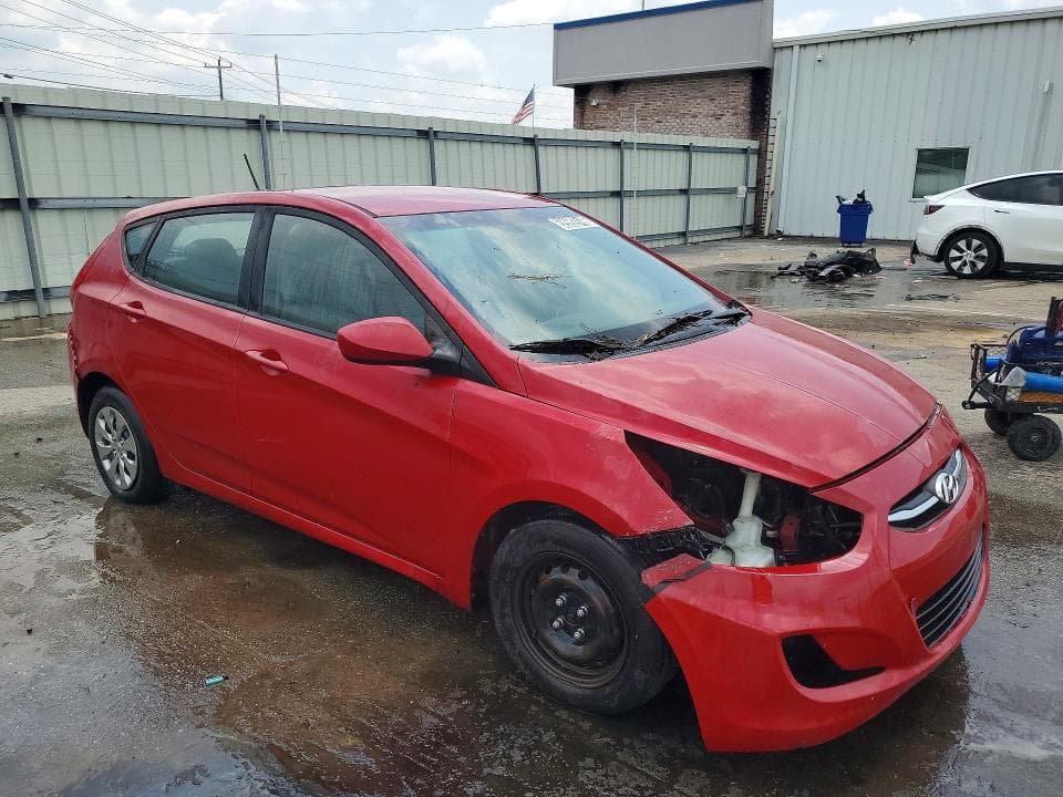 2017 HYUNDAI ACCENT SE 4