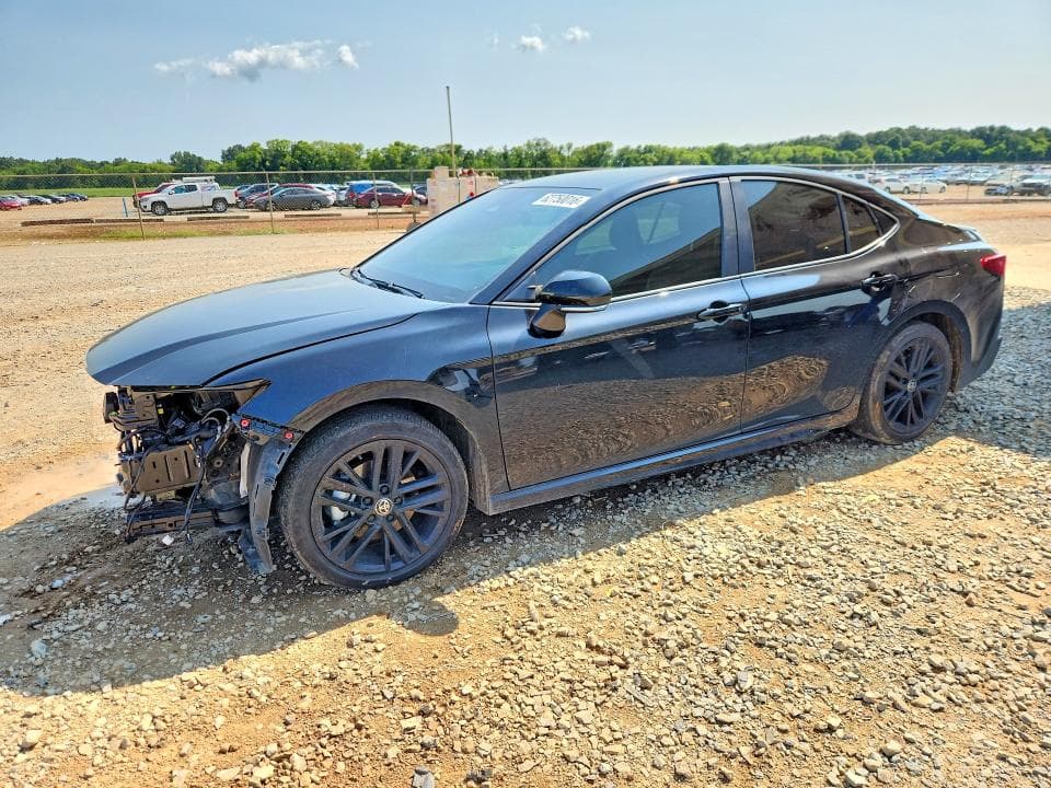 2025 TOYOTA CAMRY SE - 1