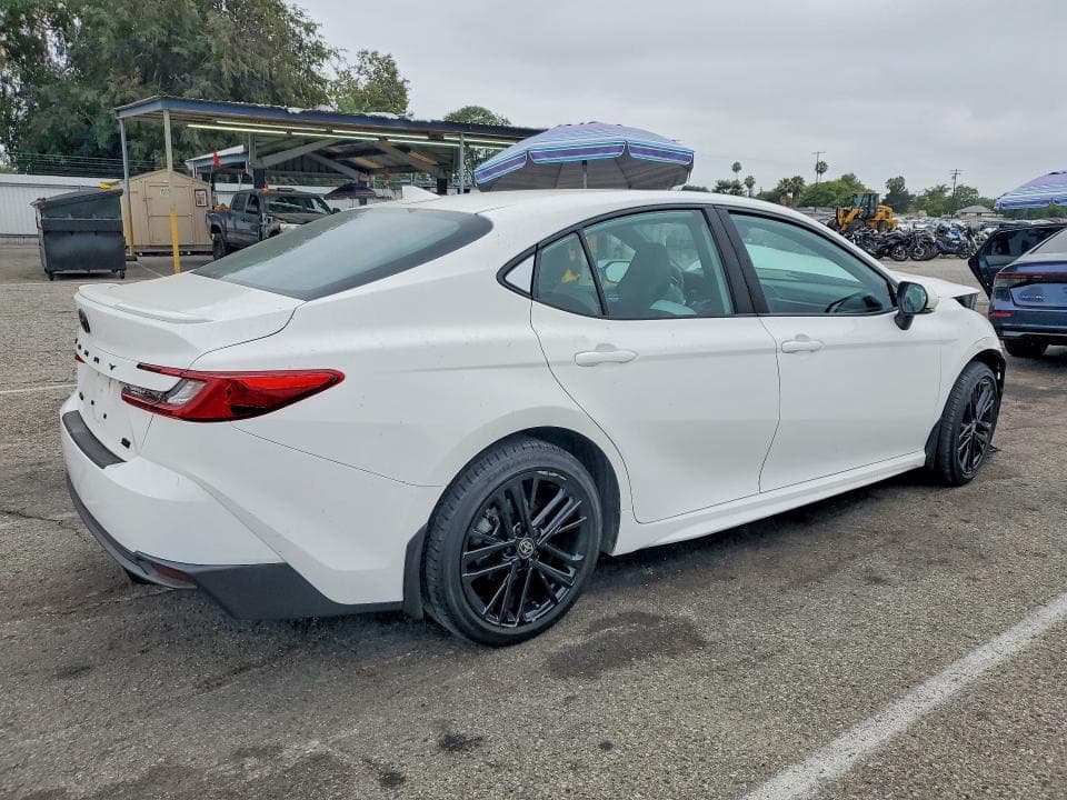 2025 TOYOTA CAMRY SE 3