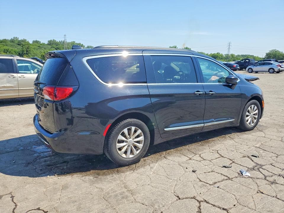 2017 CHRYSLER PACIFICA TOURING L 3