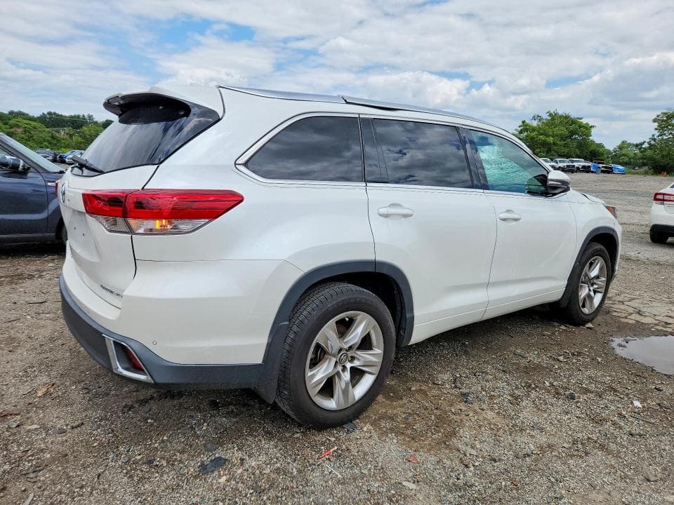 2017 TOYOTA HIGHLANDER LIMITED 3