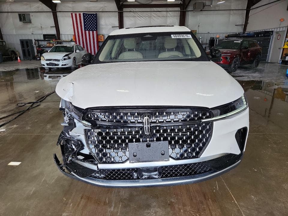 2024 LINCOLN NAUTILUS PREMIERE 5