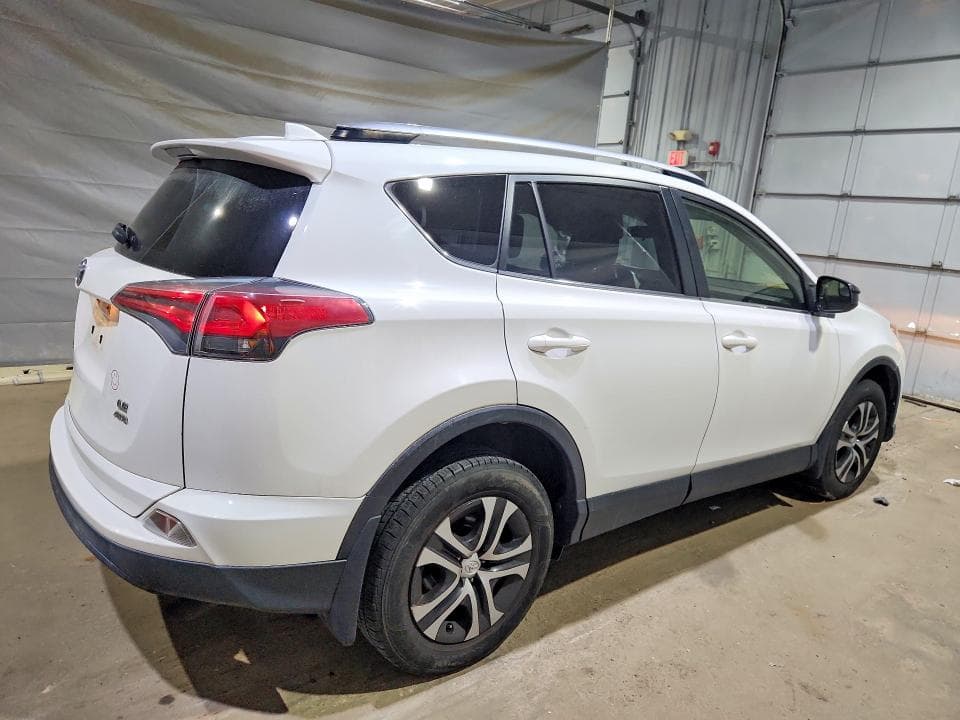 2017 TOYOTA RAV4 LE 3