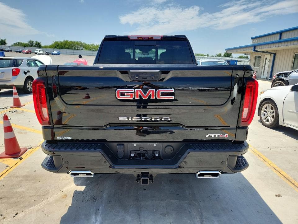 2023 GMC SIERRA K1500 AT4 6