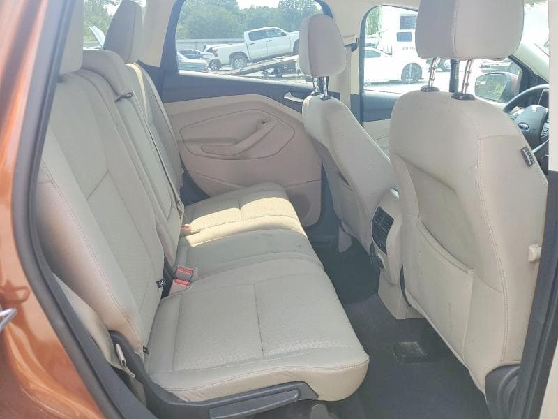 2017 FORD ESCAPE SE 11