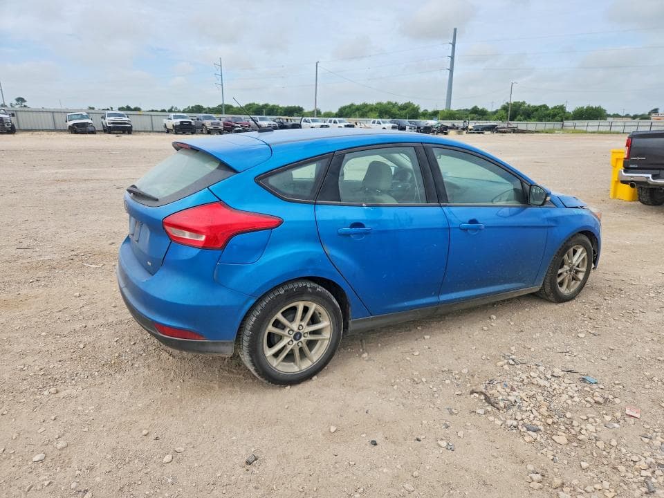 2017 FORD FOCUS SE 3