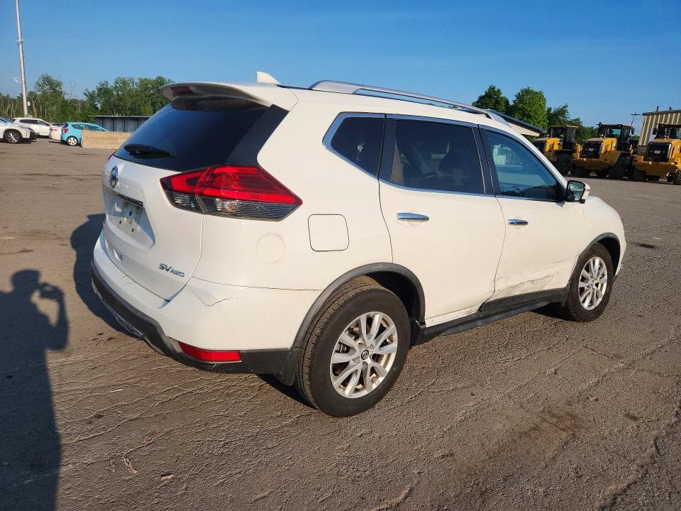 2017 NISSAN ROGUE SV 3