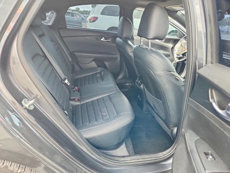 2023 KIA FORTE GT LINE 10