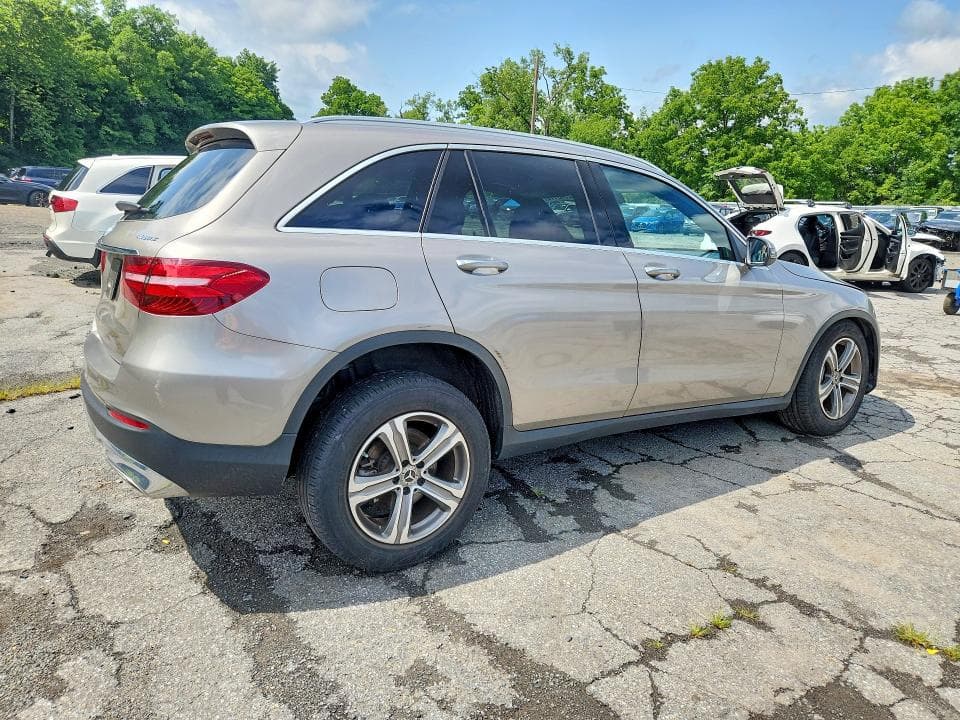 2019 MERCEDES-BENZ GLC 300 4MATIC 3