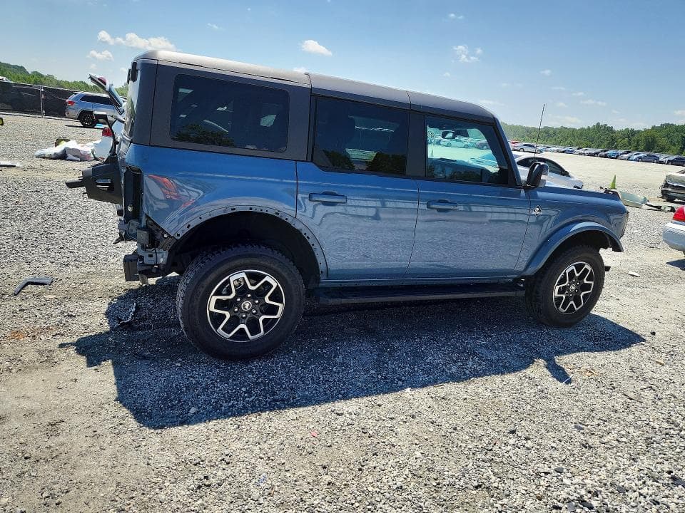 2024 FORD BRONCO OUTER BANKS 3