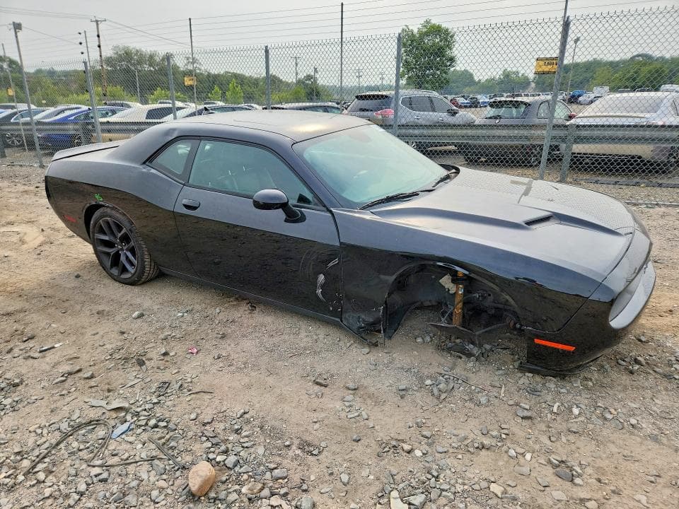 2019 DODGE CHALLENGER SXT 4
