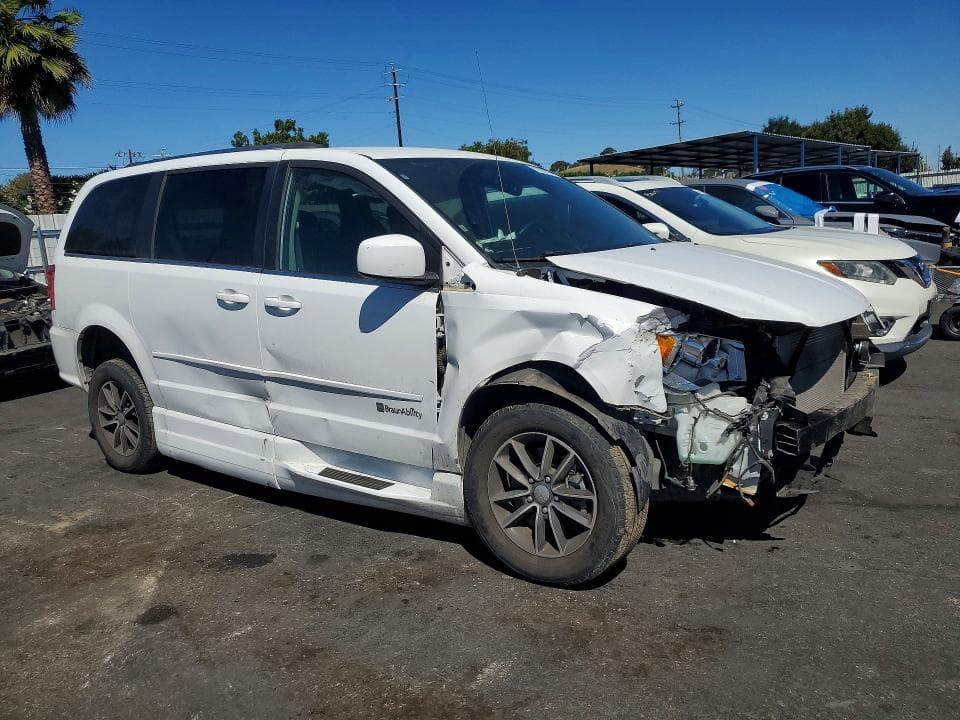 2017 DODGE GRAND CARAVAN SXT 4