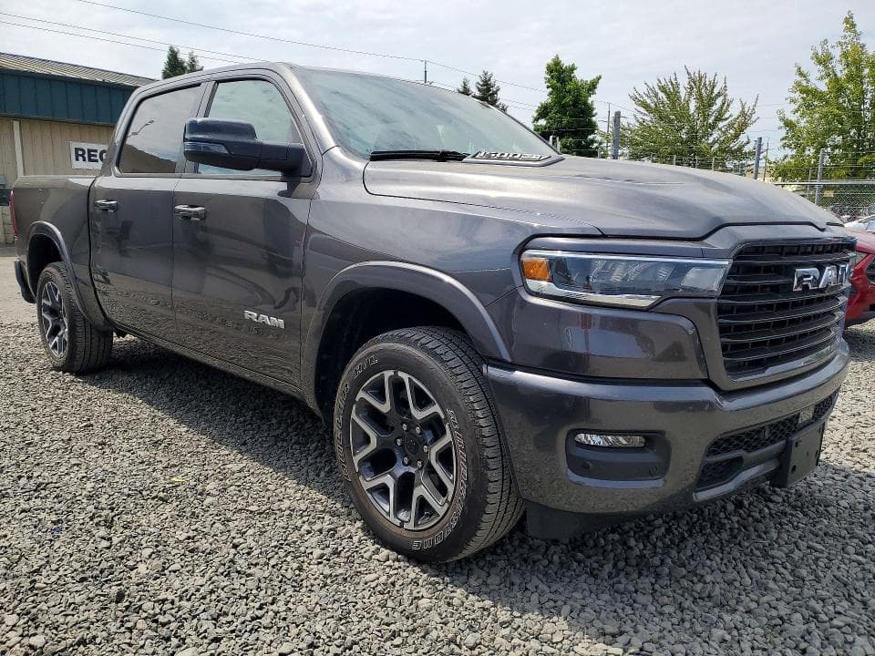 2025 RAM 1500 LARAMIE 4