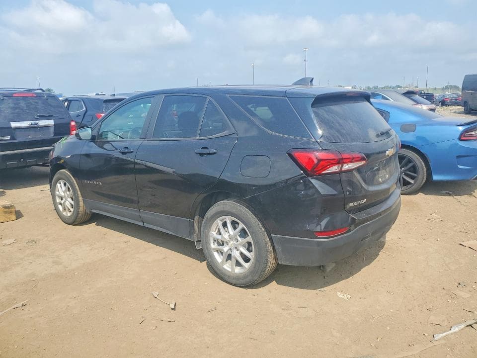 2022 CHEVROLET EQUINOX LS 2