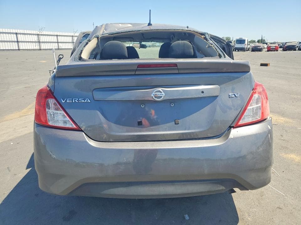2018 NISSAN VERSA SV 6